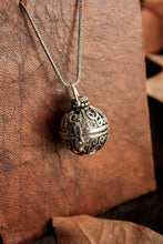 Load image into Gallery viewer, Swirly Musical Pendant