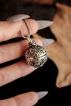 Load image into Gallery viewer, Swirly Musical Pendant