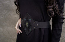 Load image into Gallery viewer, Black Sun Labradorite Belt