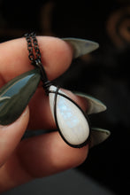 Load image into Gallery viewer, Moonstone Pendant 2