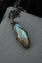 Load image into Gallery viewer, Blue Labradorite Pendant