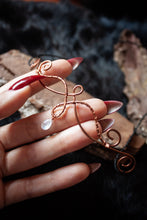 Load image into Gallery viewer, Elven Moonstone Tiara