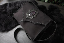 Load image into Gallery viewer, Aranea Amethyst Bag
