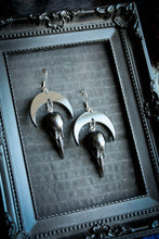 Load image into Gallery viewer, Crow Skull Earrings
