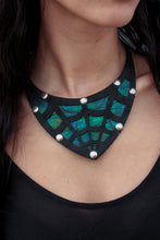 Load image into Gallery viewer, Aranea Iridescent Necklace
