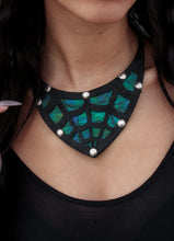 Load image into Gallery viewer, Aranea Iridescent Necklace
