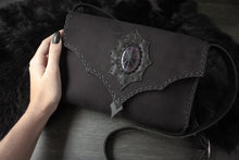 Load image into Gallery viewer, Aranea Amethyst Bag
