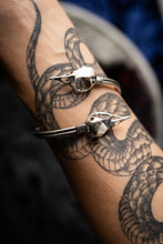 Load image into Gallery viewer, Raven Skull Bracelet
