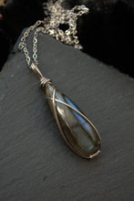 Load image into Gallery viewer, Deep Blue Labradorite Teardrop Pendant
