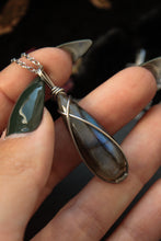 Load image into Gallery viewer, Deep Blue Labradorite Teardrop Pendant
