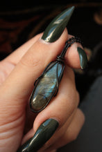 Load image into Gallery viewer, Blue Labradorite Pendant
