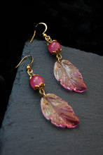 Load image into Gallery viewer, Fenix Feather Earrings

