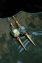 Load image into Gallery viewer, Spike Earrings

