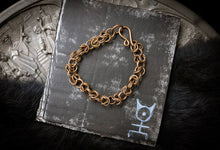 Load image into Gallery viewer, Bizantine Chain Aged Brass Bracelet
