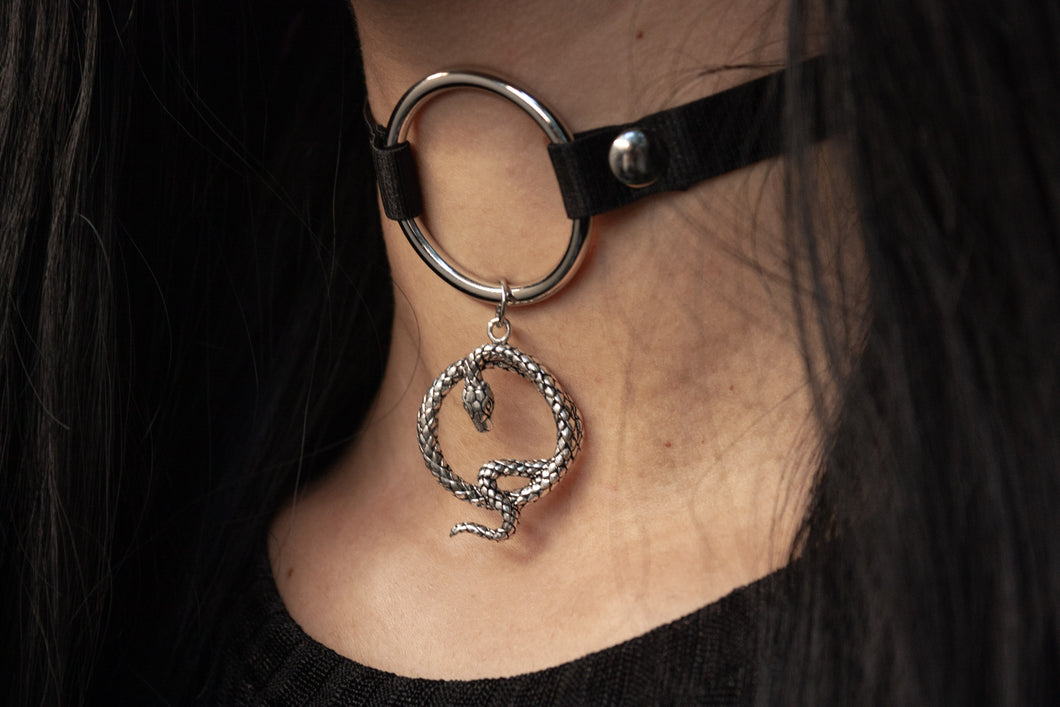 Serpent Choker