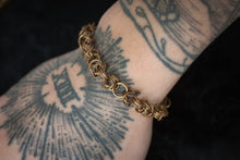 Load image into Gallery viewer, Bizantine Chain Aged Brass Bracelet
